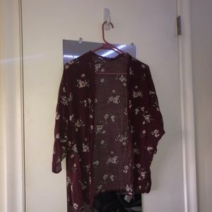 CHARLOTTE RUSSE Burgundy Kimono